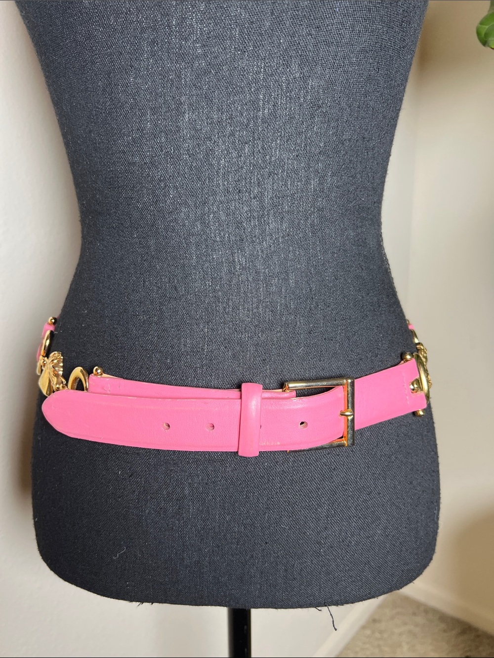ESCADA Worth Women’s Vintage Barbie Pink Equestrian Leather Belt Size Medium